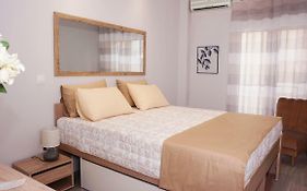 Cozy Home In Thessaloniki Center